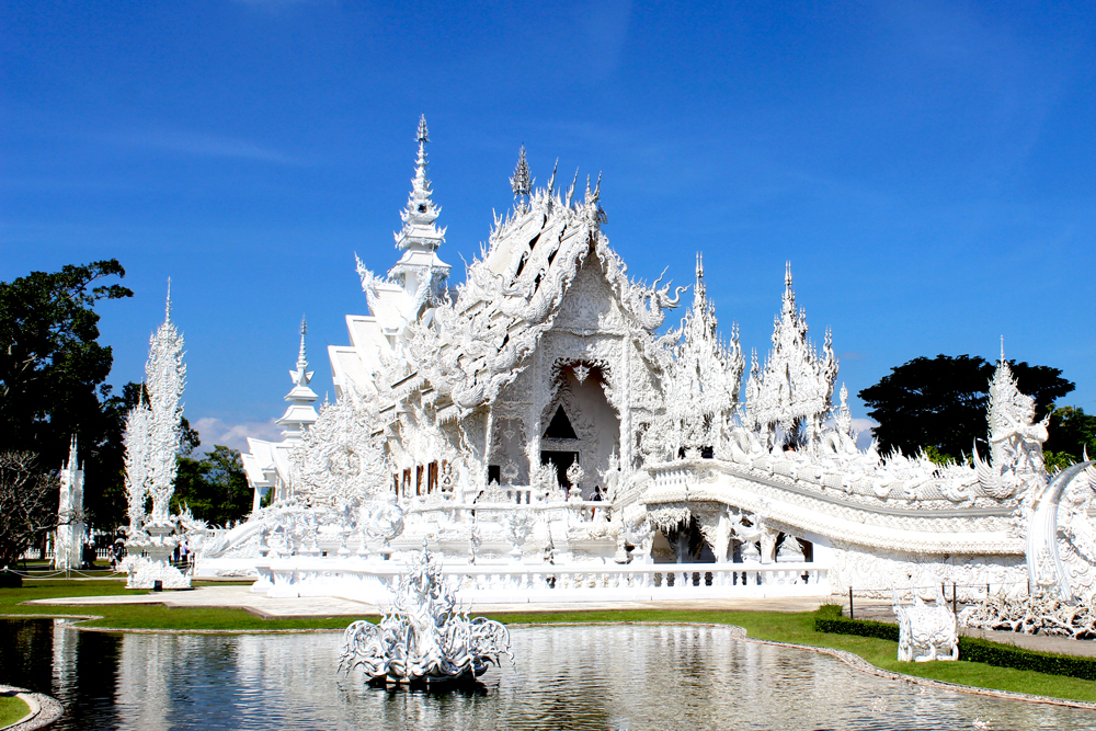 Le temple blanc de Chiang Rai, Wat Rong Khun, Nord de la Thaïlande Le temple blanc de Chiang Rai, Wat Rong Khun, Nord de la Thaïlande